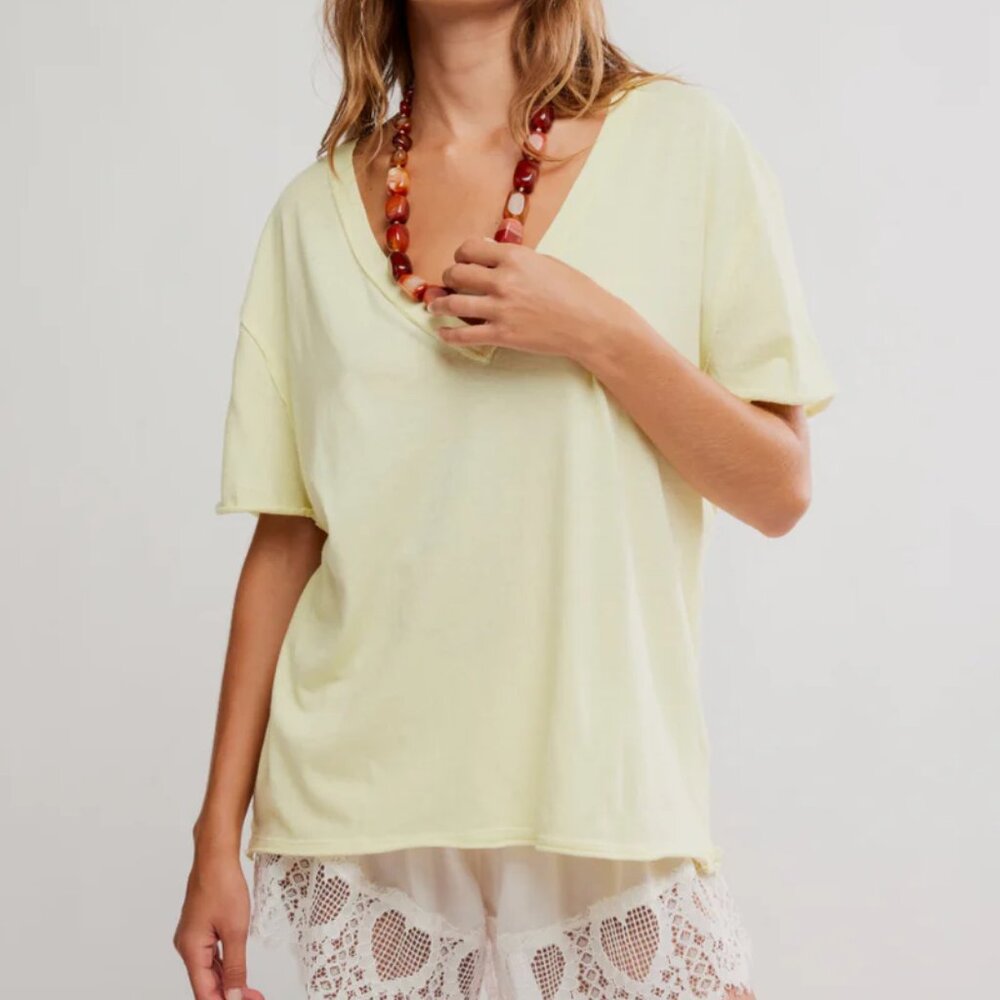 WE THE FREE NINA V-NECK TEE